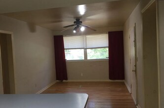 1670 Pepper Dr in Tallahassee, FL - Building Photo - Building Photo