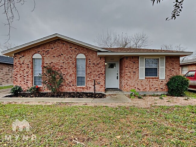 property at 4809 Cedar St