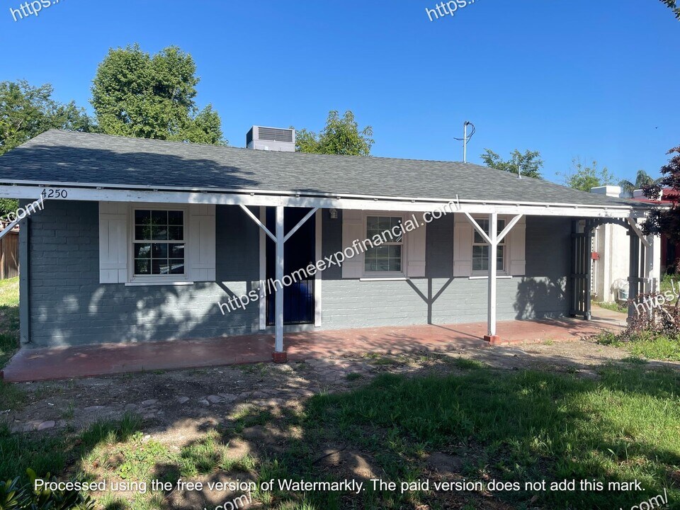 4250 H St in San Bernardino, CA - Building Photo