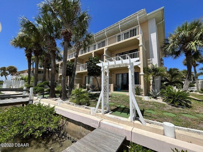 3602 S Peninsula Dr