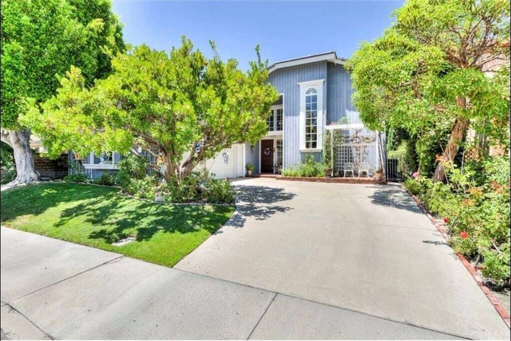 28151 Haria in Mission Viejo, CA - Building Photo