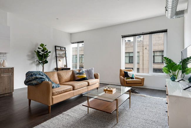 1975 N Milwaukee Ave-Unit -616 in Chicago, IL - Building Photo - Building Photo