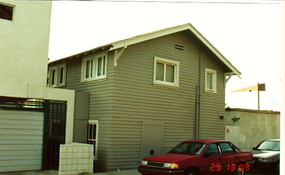 1319 Ocean Front in Santa Monica, CA - Building Photo