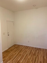 1492 W 27th St, Unit 1 in Los Angeles, CA - Foto de edificio - Building Photo