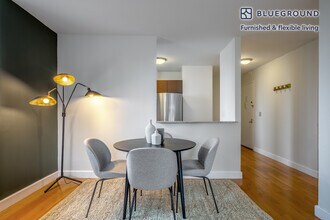 235 W 48th St in New York, NY - Building Photo - Building Photo