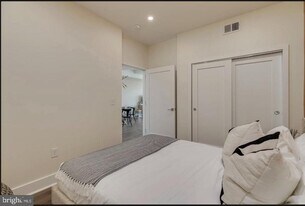 150 S Independence Mall W in Philadelphia, PA - Building Photo