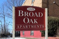 Broad Oak Apartments photo'