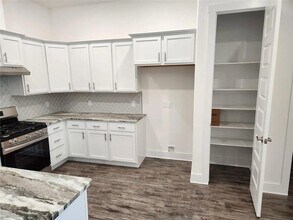 201 Palm St in Bentonville, AR - Building Photo - Building Photo