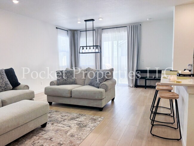 577 W Norwich St in Meridian, ID - Building Photo - Building Photo