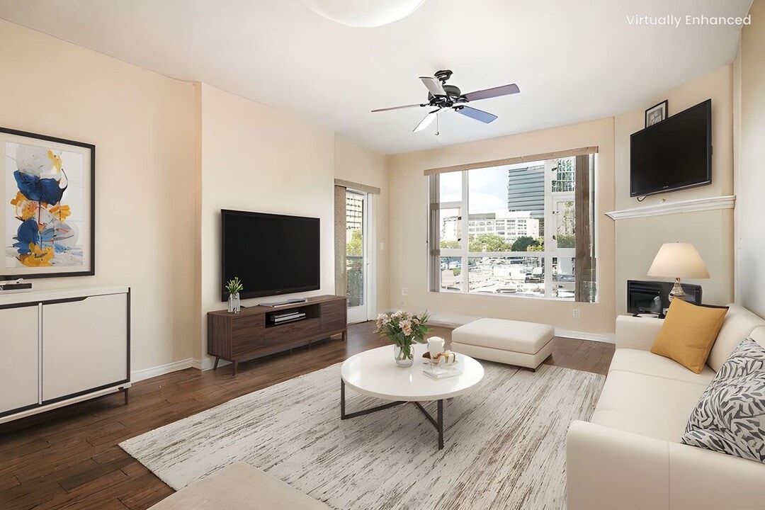 1240 India St in San Diego, CA - Building Photo