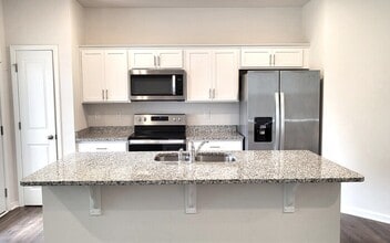 212 Sunriff CT in Greer, SC - Building Photo - Building Photo