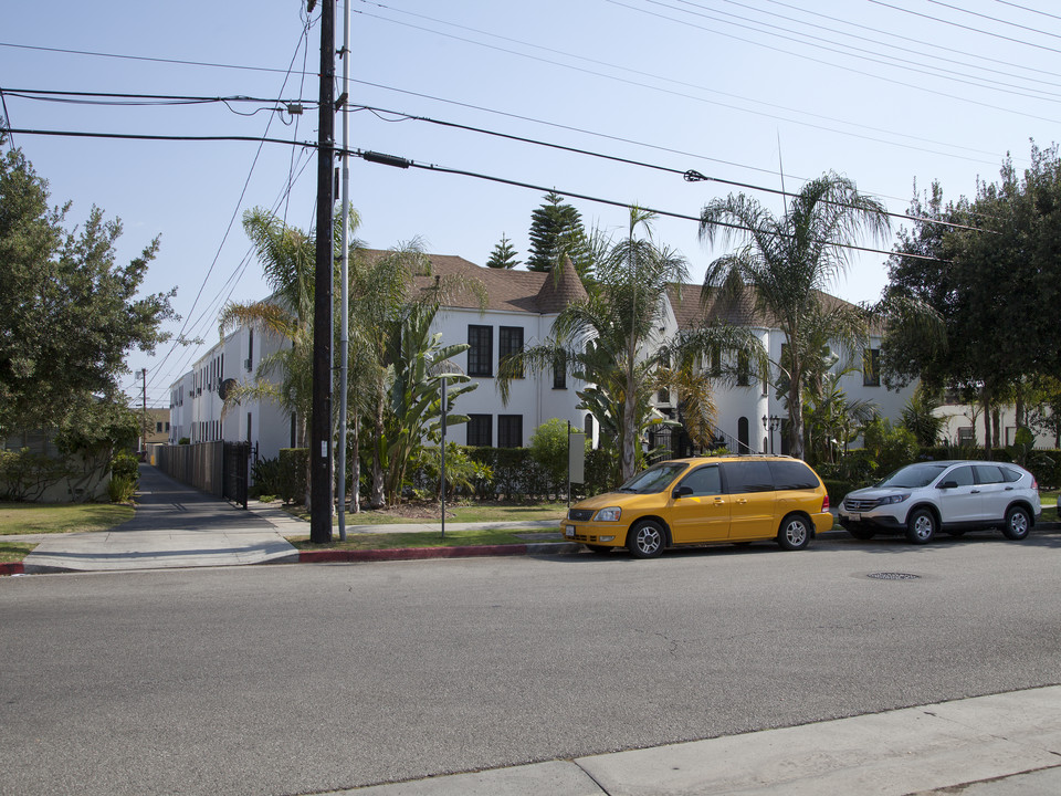 Chateau Lexington in Glendale, CA - Foto de edificio