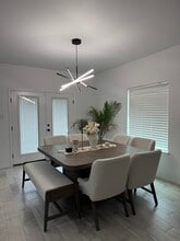 4214 Gavilan Dr in Laredo, TX - Foto de edificio - Building Photo