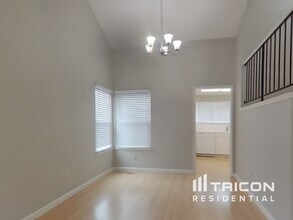 801 Newport Way in Vallejo, CA - Building Photo - Building Photo