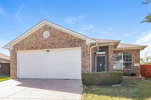 9112 Christopher Cir in Fort Worth, TX - Building Photo