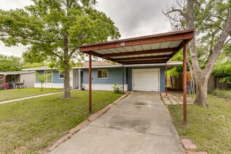 354 Brettonwood Dr in San Antonio, TX - Building Photo - Building Photo