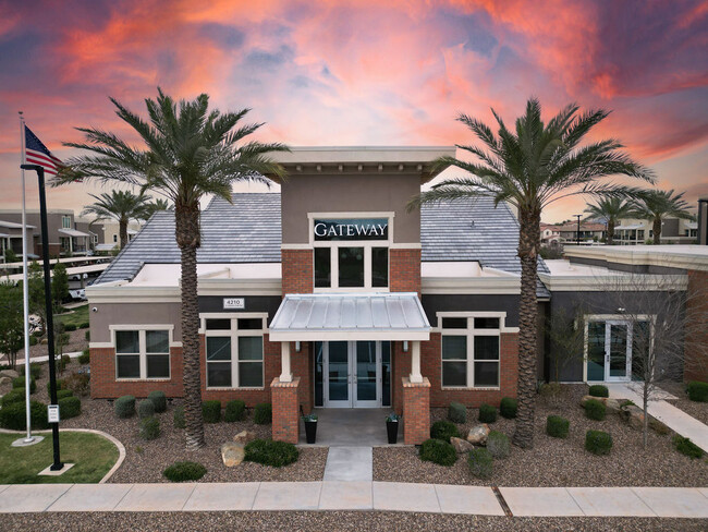 Gateway at Cooley Station in Gilbert, AZ - Foto de edificio - Building Photo