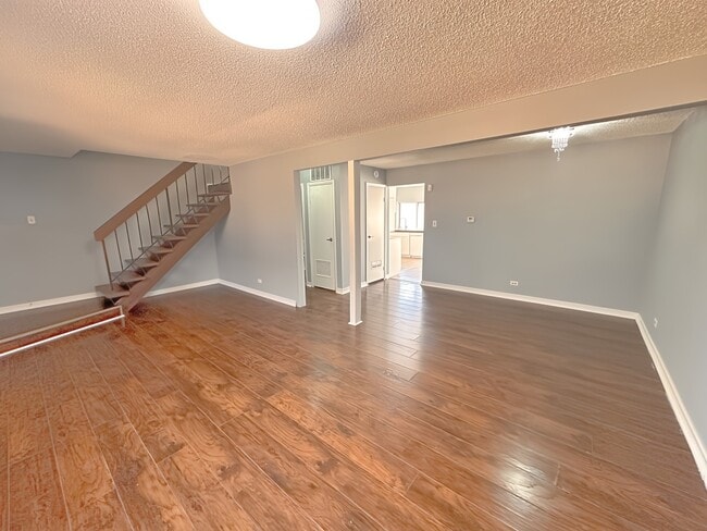 5573 Court F in Hanover Park, IL - Building Photo - Building Photo