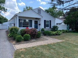 1953 Fishinger Rd in Columbus, OH - Building Photo