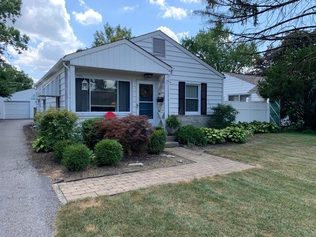 property at 1953 Fishinger Rd