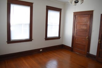417 N 5th Ave, Unit 417 N 5th Ave #1 in Wilmington, NC - Foto de edificio - Building Photo