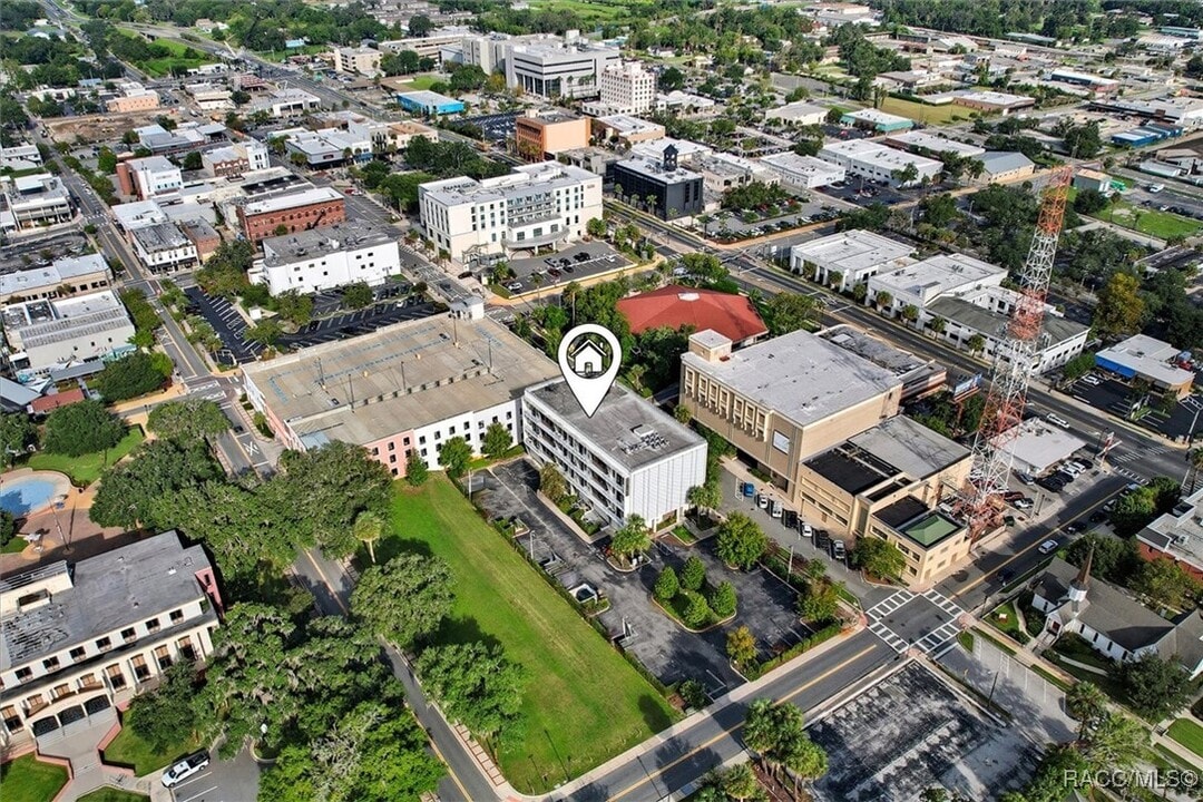 302 SE Broadway St in Ocala, FL - Building Photo