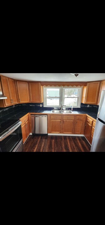 7325 Buckley Rd in Syracuse, NY - Building Photo