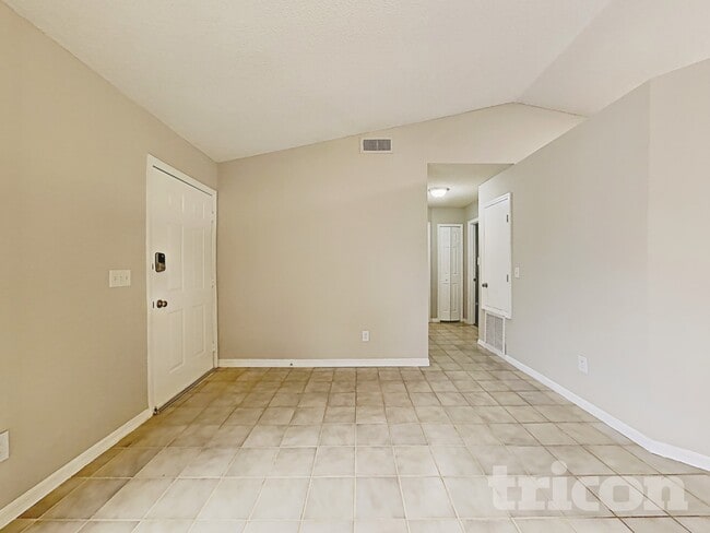 2980 Lagoon Ave in Deltona, FL - Building Photo - Building Photo