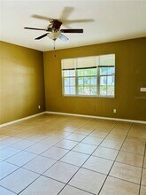 3027 Summer Cruise Dr in Valrico, FL - Building Photo - Building Photo