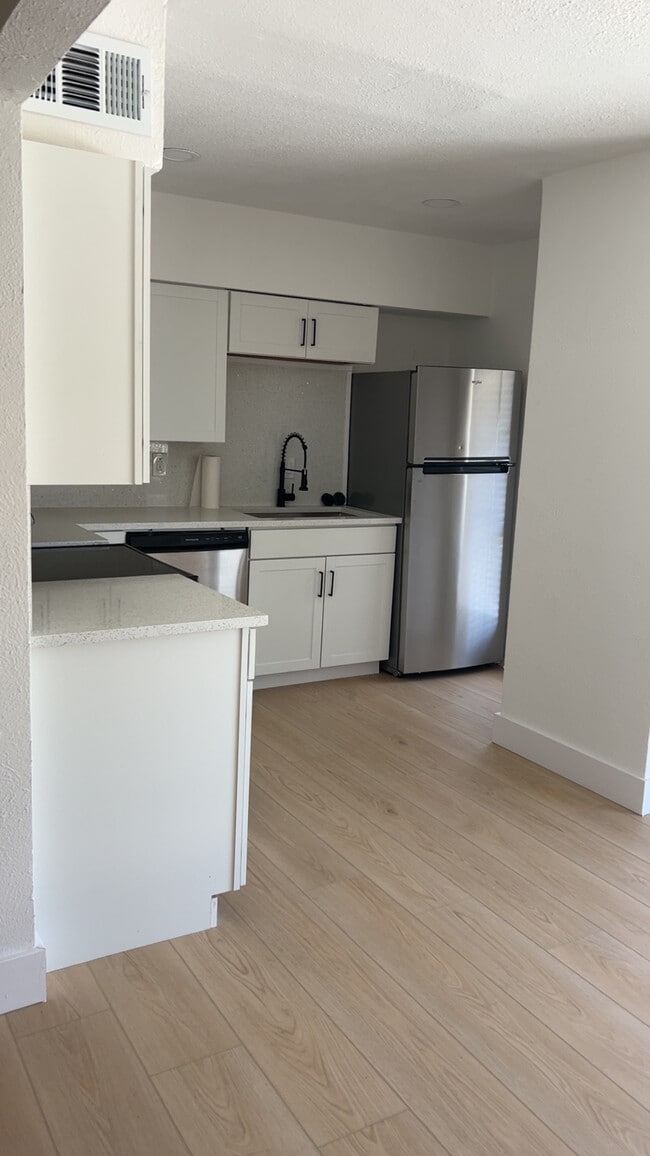 4664 Matilda St, Unit F