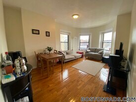 1283 Commonwealth Ave in Boston, MA - Building Photo