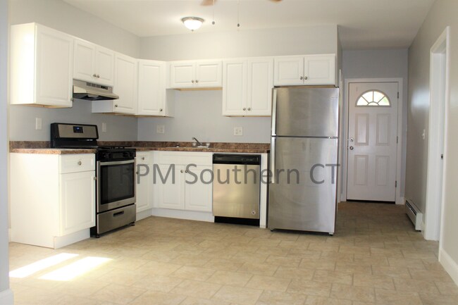793 Madison Ave in Bridgeport, CT - Building Photo - Building Photo