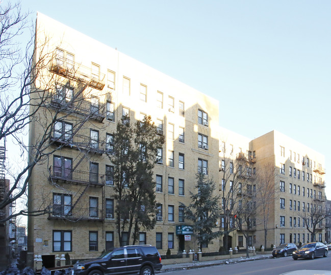 8750 Bay Pky in Brooklyn, NY - Building Photo - Building Photo