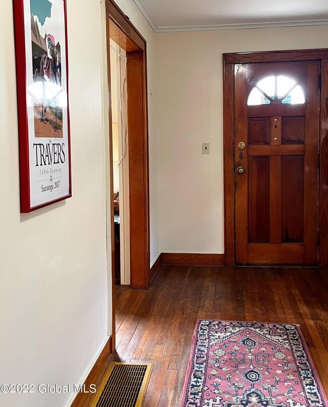 188 Elm St in Saratoga Springs, NY - Building Photo - Building Photo