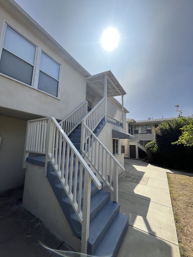 911 11th St in Santa Monica, CA - Foto de edificio - Building Photo