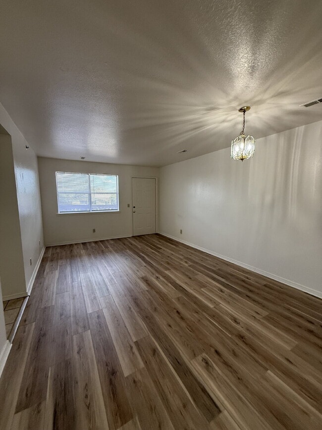 428 Kays Ln in Hollister, MO - Building Photo - Building Photo