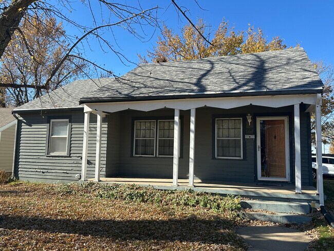 957 N Ridgewood Dr in Wichita, KS - Building Photo - Building Photo