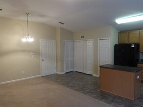 6421 Pinewood Hills Dr in Jacksonville, FL - Building Photo - Building Photo