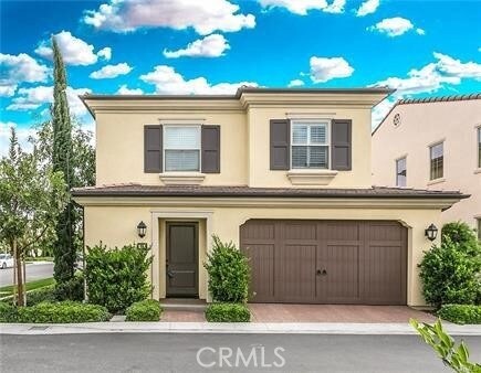 86 Rembrandt in Irvine, CA - Building Photo
