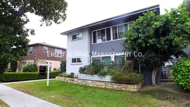 property at 700 E Carson St