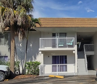 1830 Maravilla Ave, Unit 805 in Ft. Myers, FL - Building Photo