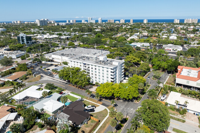 Imperial Point Condominiums in Fort Lauderdale, FL - Building Photo - Building Photo