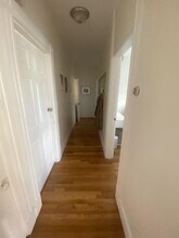 9 Houghton St, Unit 3 in Somerville, MA - Building Photo - Building Photo