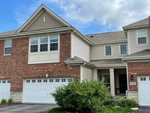 2812 Henley Ln in Naperville, IL - Building Photo - Building Photo