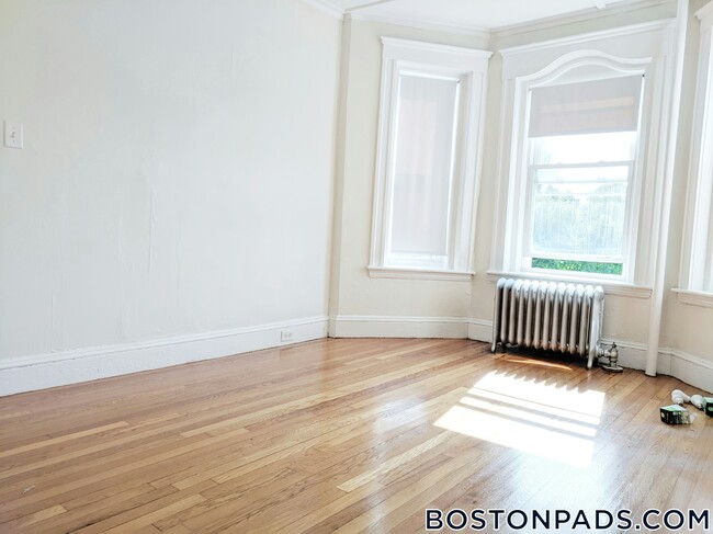 1175 Boylston St, Unit 12 in Boston, MA - Building Photo - Building Photo