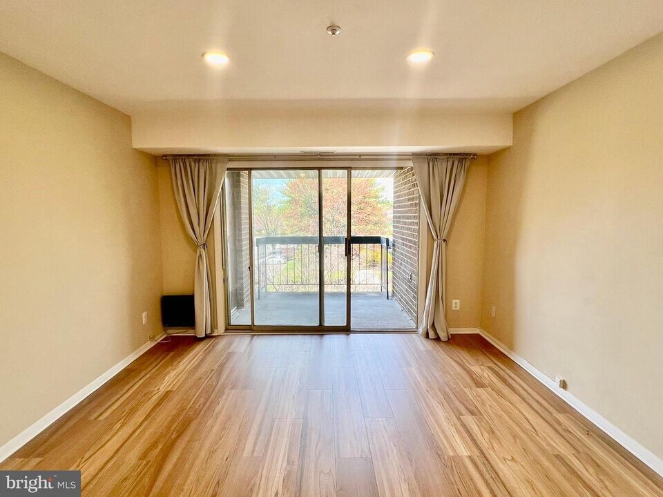 7901 Badenloch Way in Gaithersburg, MD - Building Photo