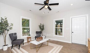 617 Orange Heights Loop Rd in Hillsborough, NC - Building Photo - Building Photo