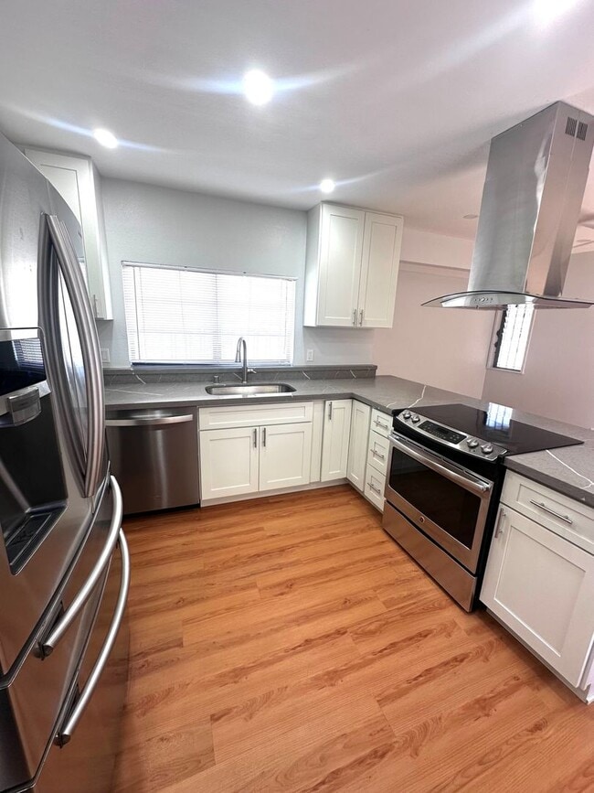 property at 7476 Makaa St