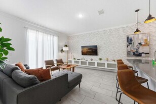 4224 Paragraph Dr in Kissimmee, FL - Building Photo