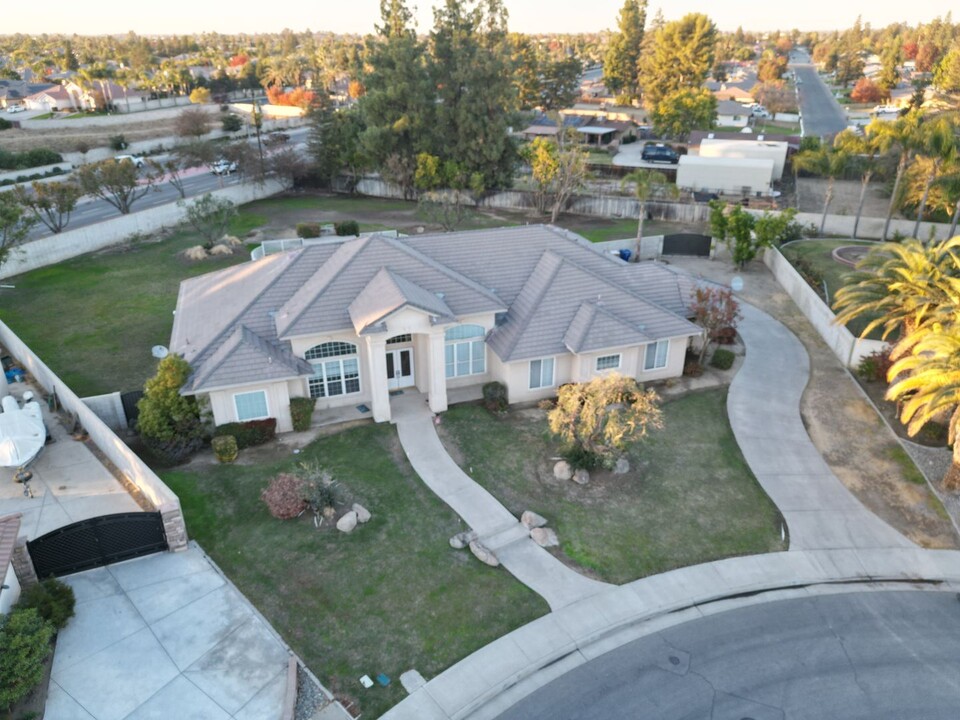 1417 Galliard Ct in Bakersfield, CA - Building Photo